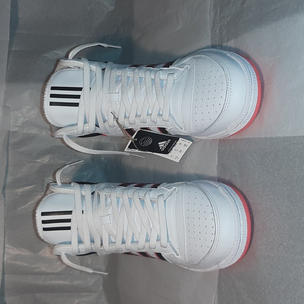 adidas Originals Brand NEW with Tag, Men 11.5 = Women 13 - Picture 10 of 11